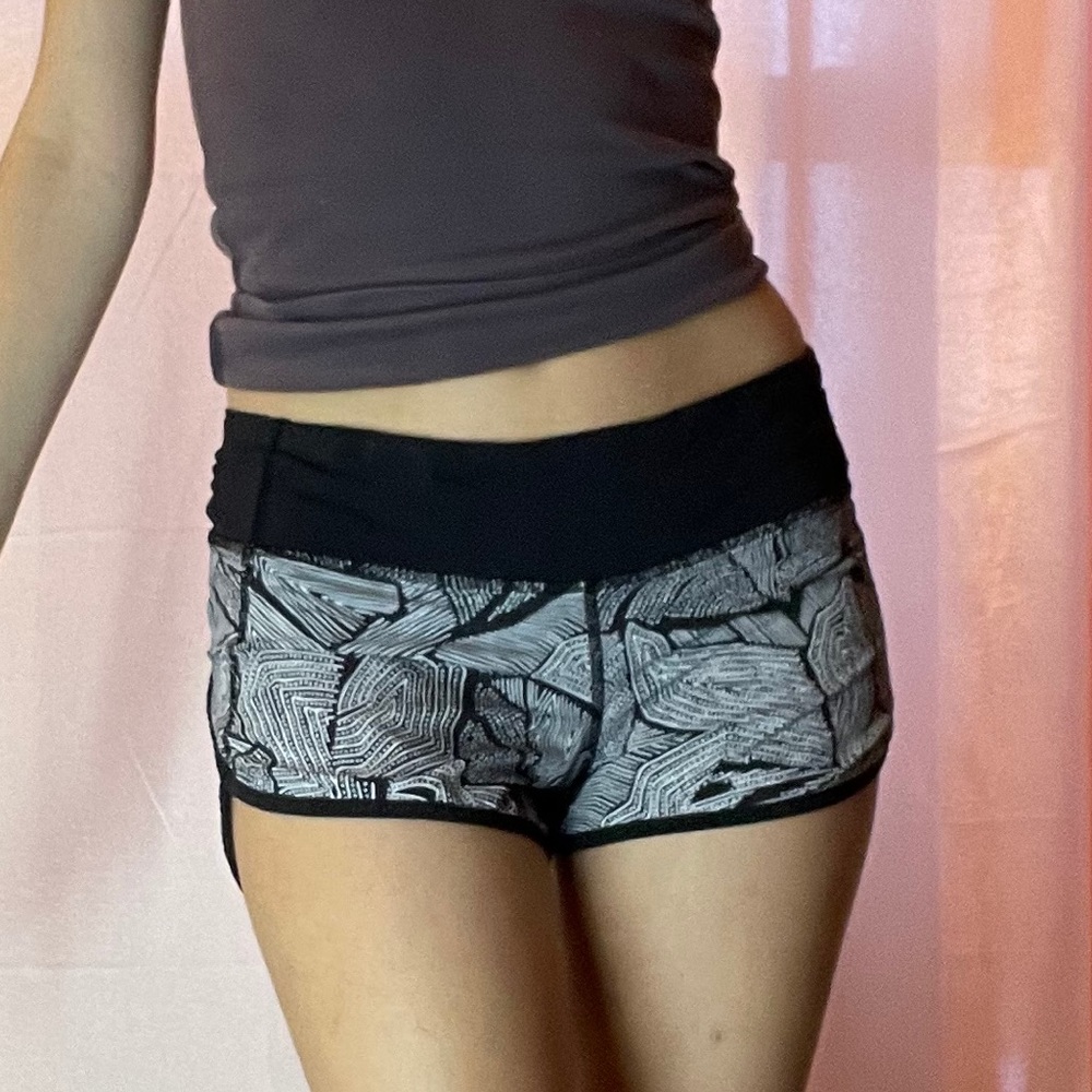 Black lululemon shorts with zipper